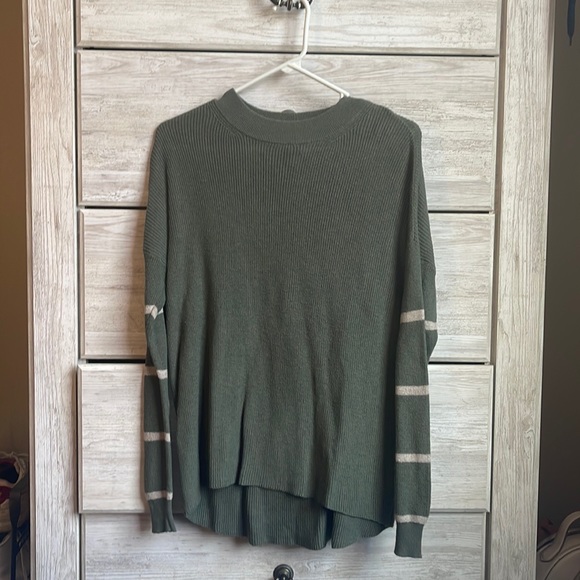American Eagle jegging fit sweater - Picture 1 of 1